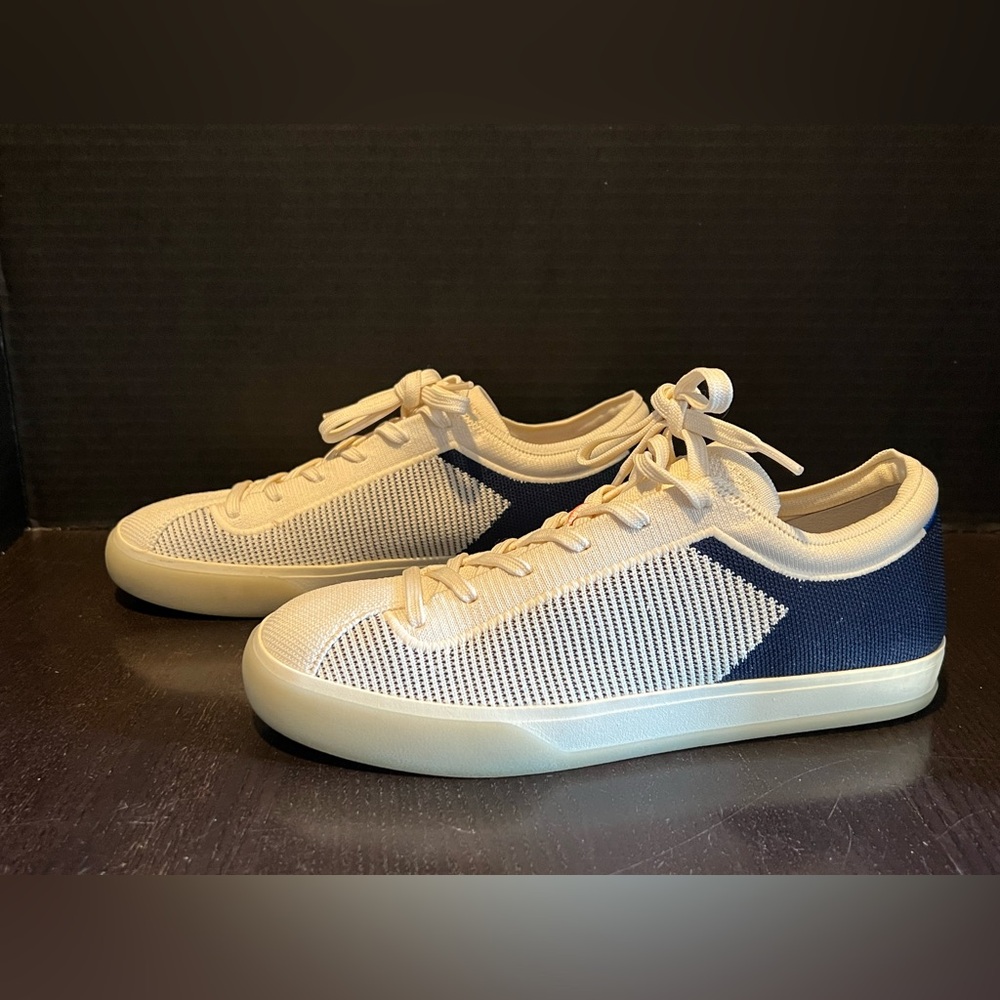 Rothy’s The Lace Up Sneakers Classic Navy & Off White Cream Size 10.